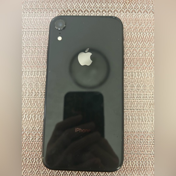 IPHONE XR 64GB - Picture 7 of 9